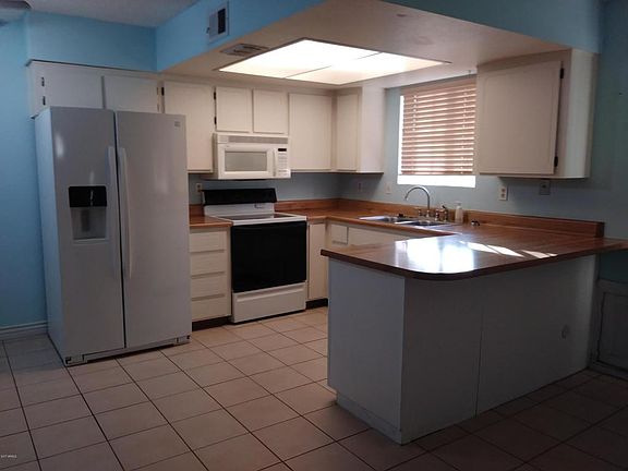 5th image of 2840 E Edgewood Ave