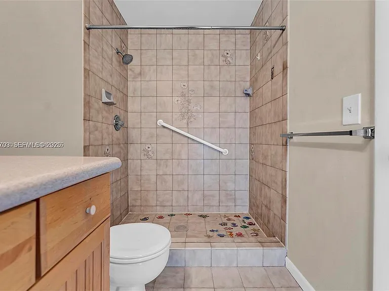 1406 NW 8th St — Photo 22