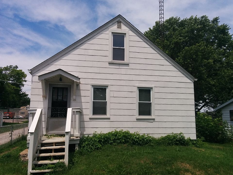1st image of 101 Saint Charles St