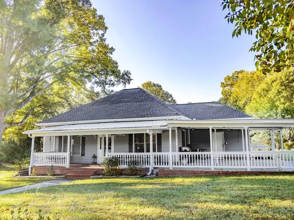 203 New Town St, Tate, GA 30177