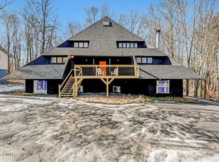 548 Parkwood Dr, Lake Ariel, PA 18436