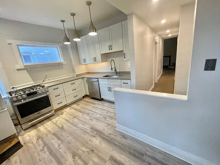 662 S Pearl St #1 — Photo 13