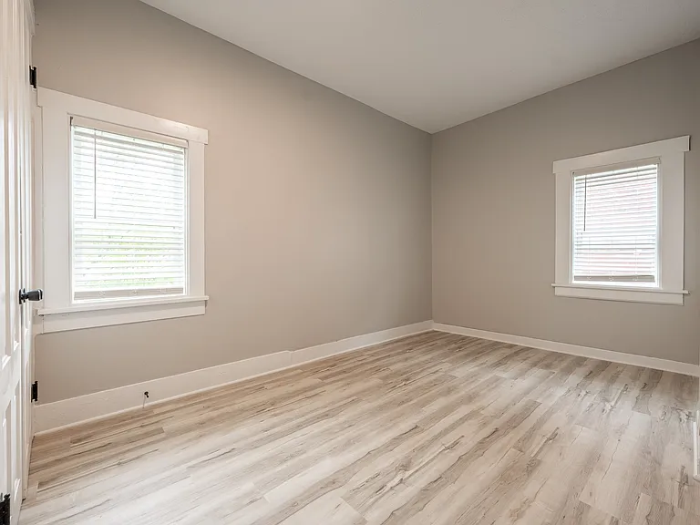 119 S Jackson St #1 — Photo 6