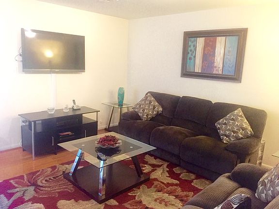 3rd image of 14835 Cherrydale Dr