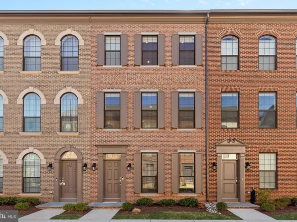 4393 Denfeld Trl, Fairfax, VA 22033