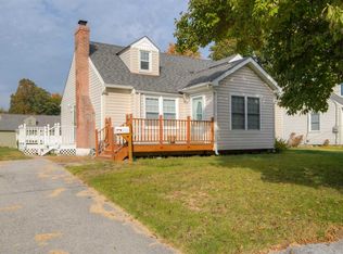 43 Horseshoe Dr, Hyde Park, NY 12538