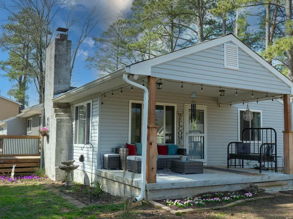 461 Poplar St, Trenton, GA 30752