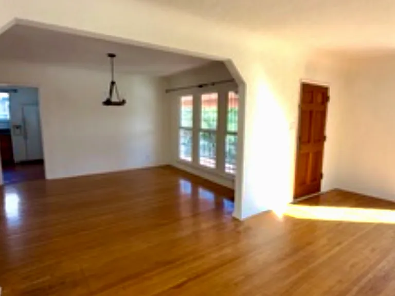 6087 Cashio St #6089 — Photo 8
