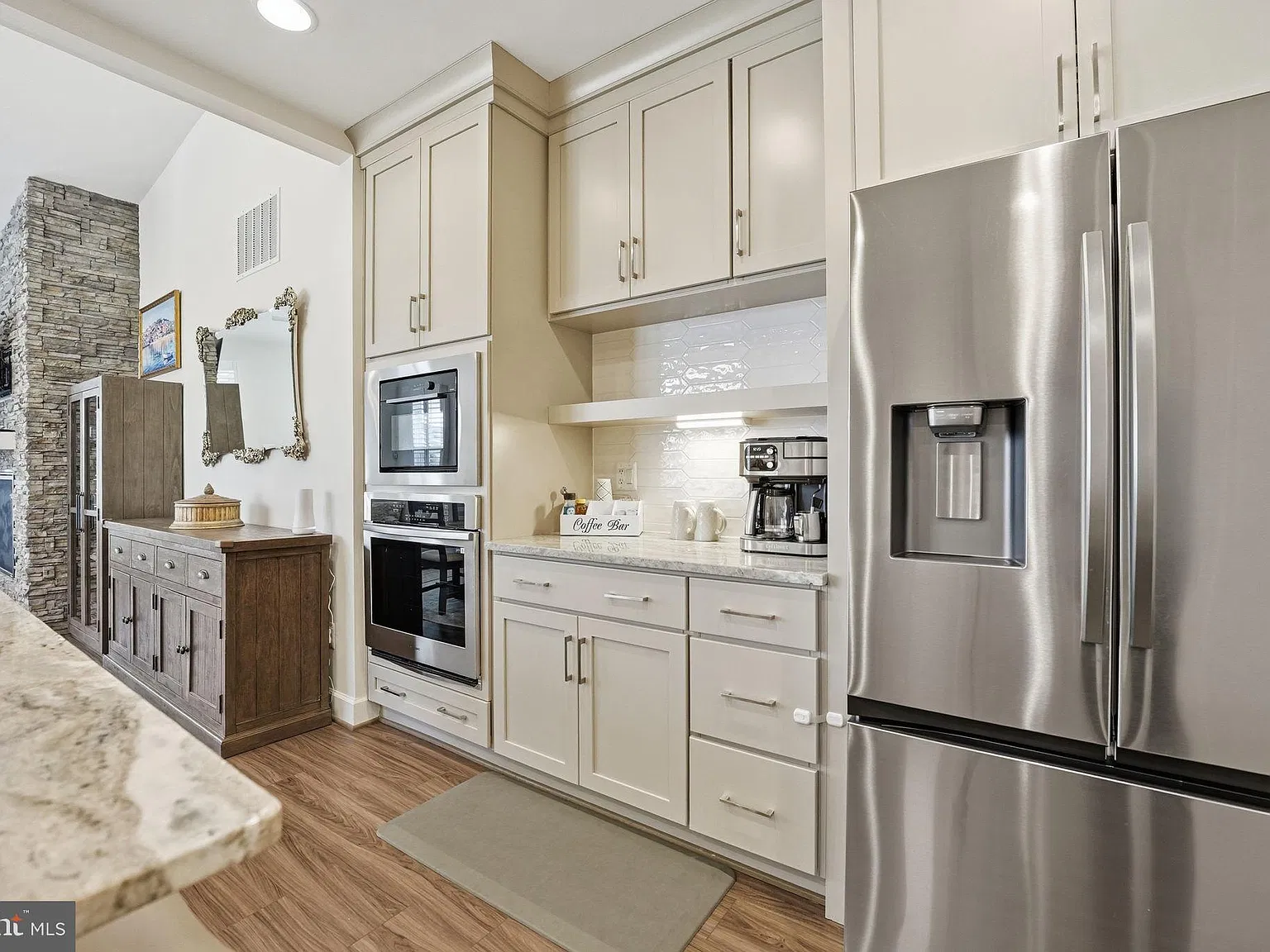 4 bed, 3.5 bath, 3367 sqft, $3,150 — Photo 3