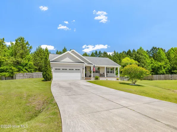 307 De Anza Court, Maysville, NC 28555