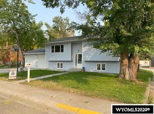 365 Bellvue Ave, Lander, WY 82520