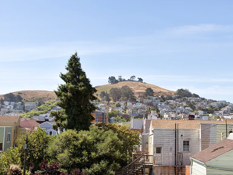 1329 S Van Ness Ave — Photo 27