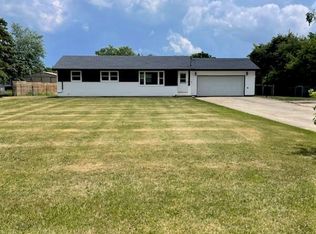 4611 Schoen Rd, Union Grove, WI 53182