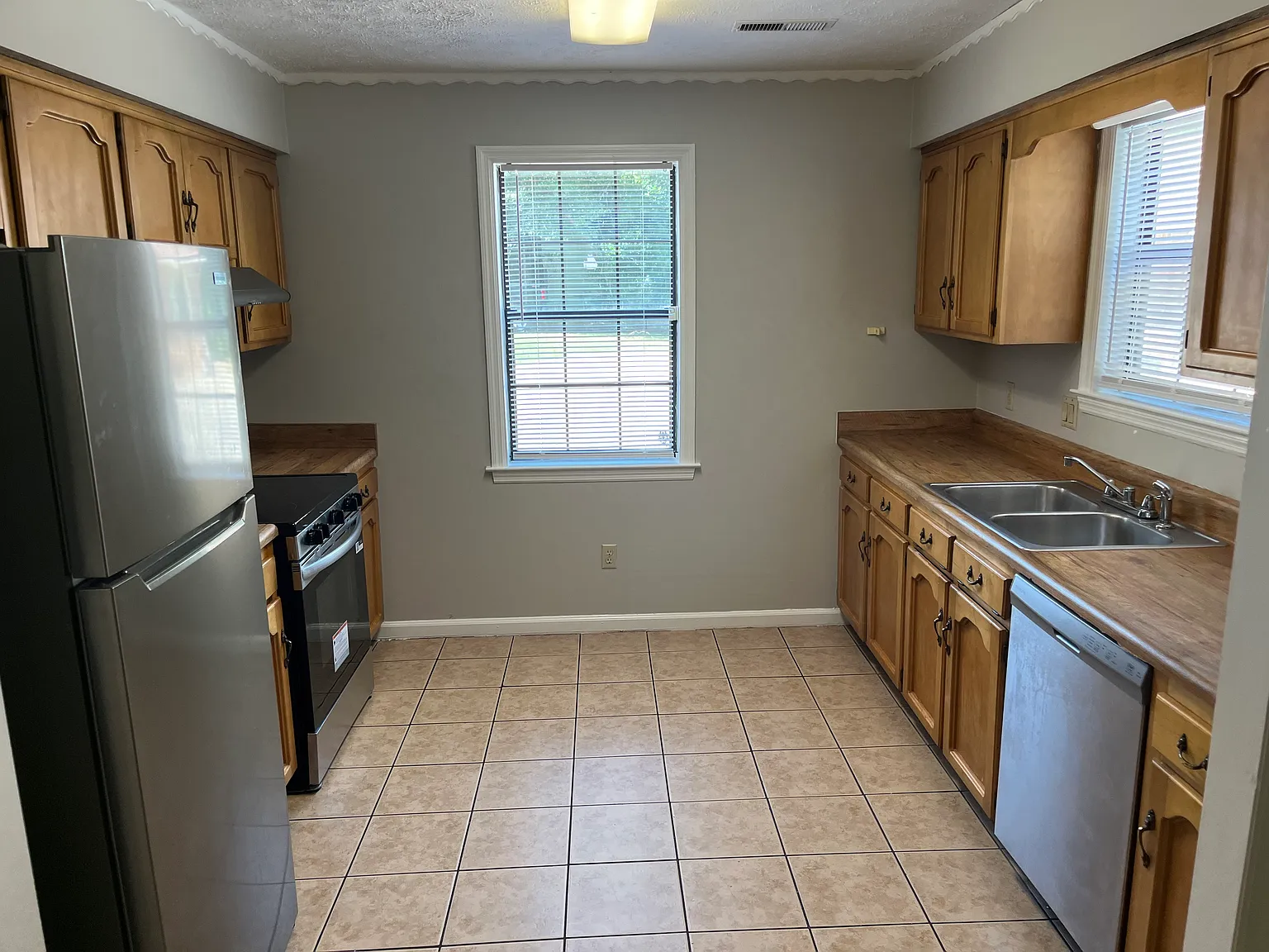 3 bed, 2.5 bath, $1,495 — Photo 3