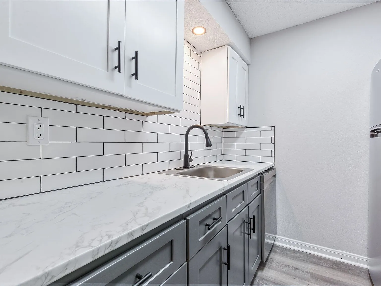 Chateau 68 Apartments — Photo 2