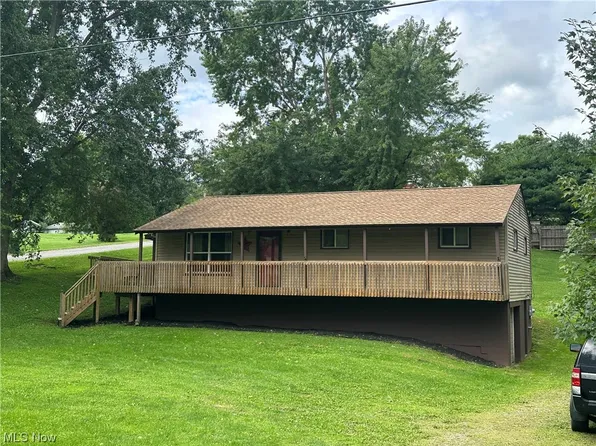 14221 Birch Rd, East Liverpool, OH 43920