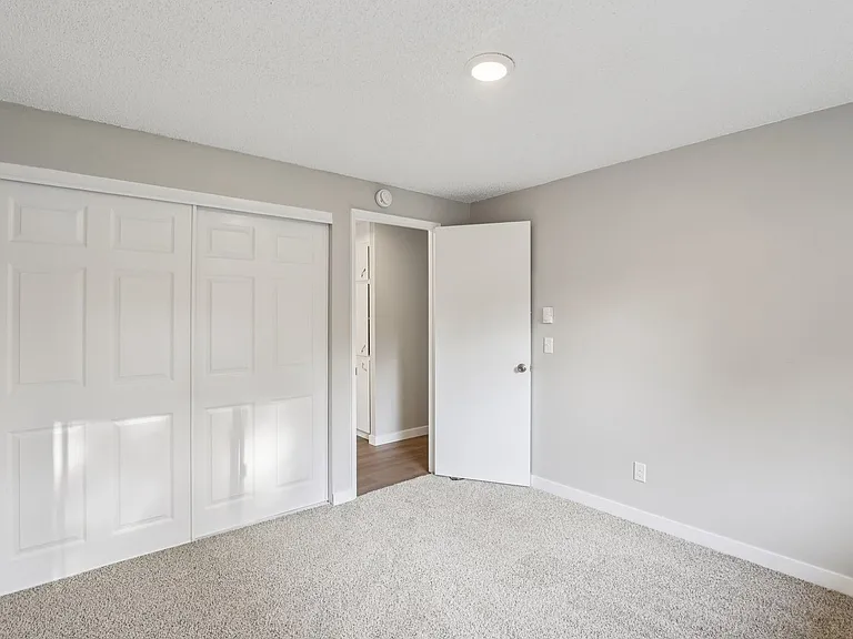 Cypress Crest Apartments — Photo 47