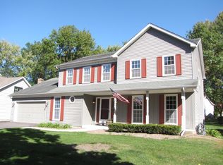 2404 Barkdoll Rd, Naperville, IL 60565