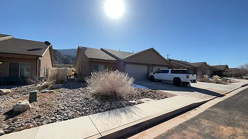 313 W Bristlecone Dr Photo 1