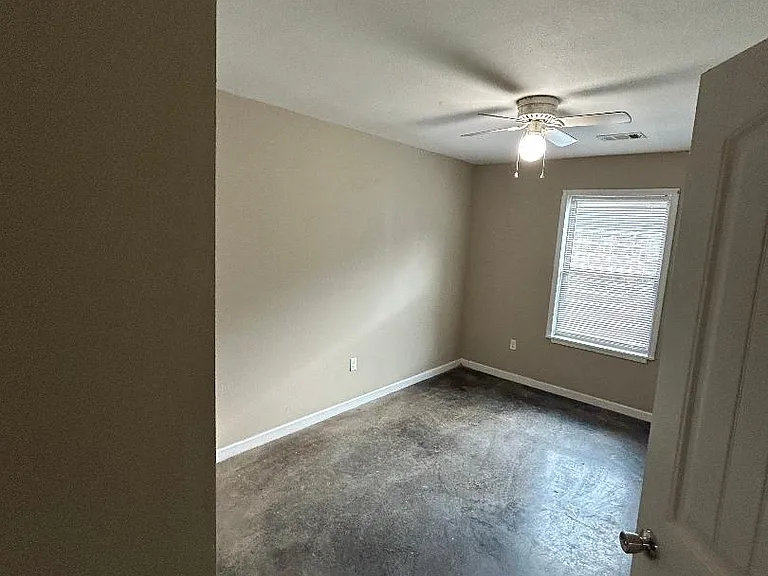 106 W Forrest St #B — Photo 9