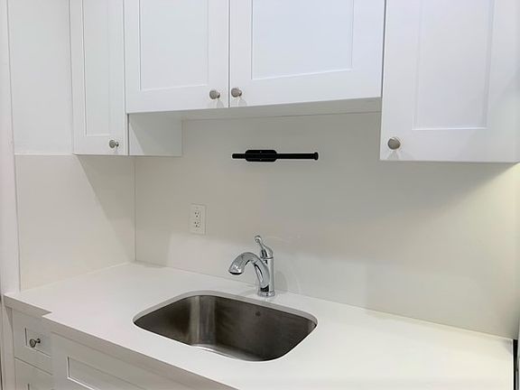 3rd image of 37 Salamanca Ave Floor 2