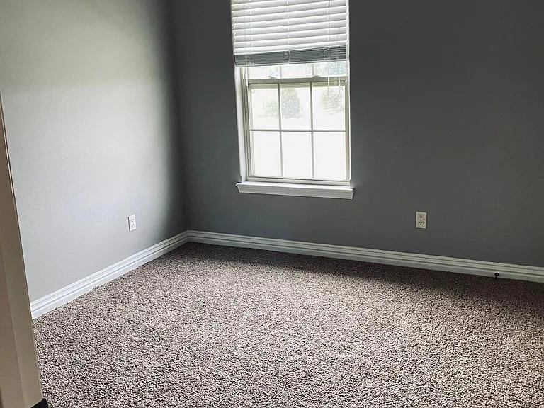 1344 N Vintage Ave — Photo 20