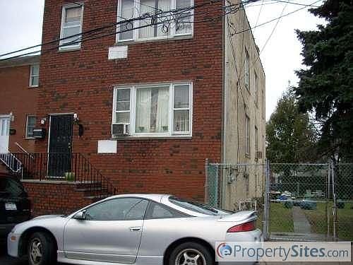 1st image of 10 Altamont Pl