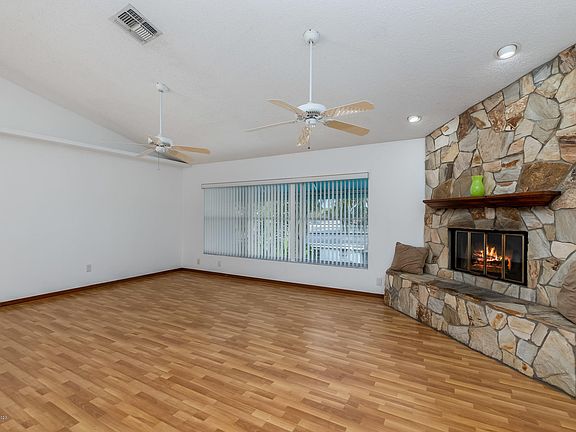 2nd image of 142 Country Club Dr #142