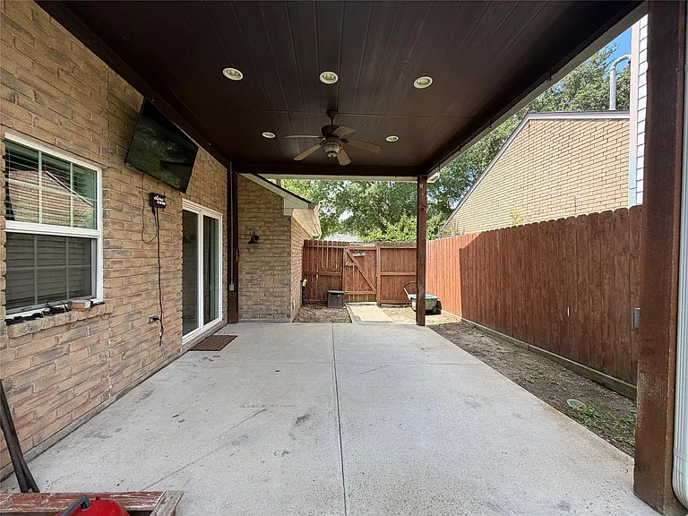 18142 Glenledi Dr — Photo 44