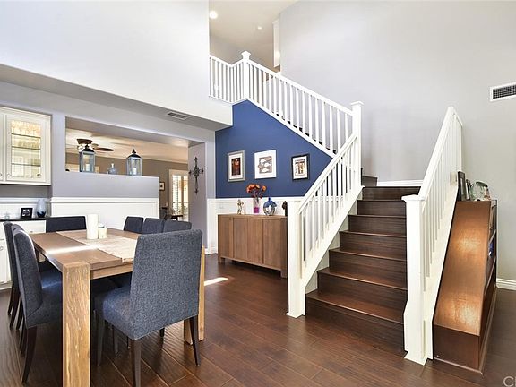 3rd image of 19 Dawn Ln