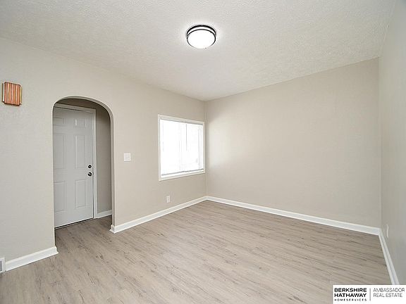 5th image of 4118 Touzalin Ave