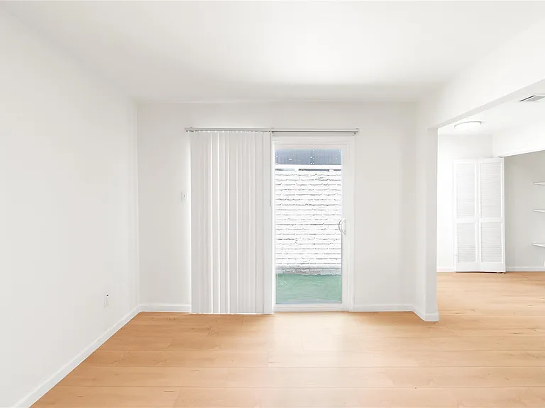 6423 Coachwood Dr — Photo 11