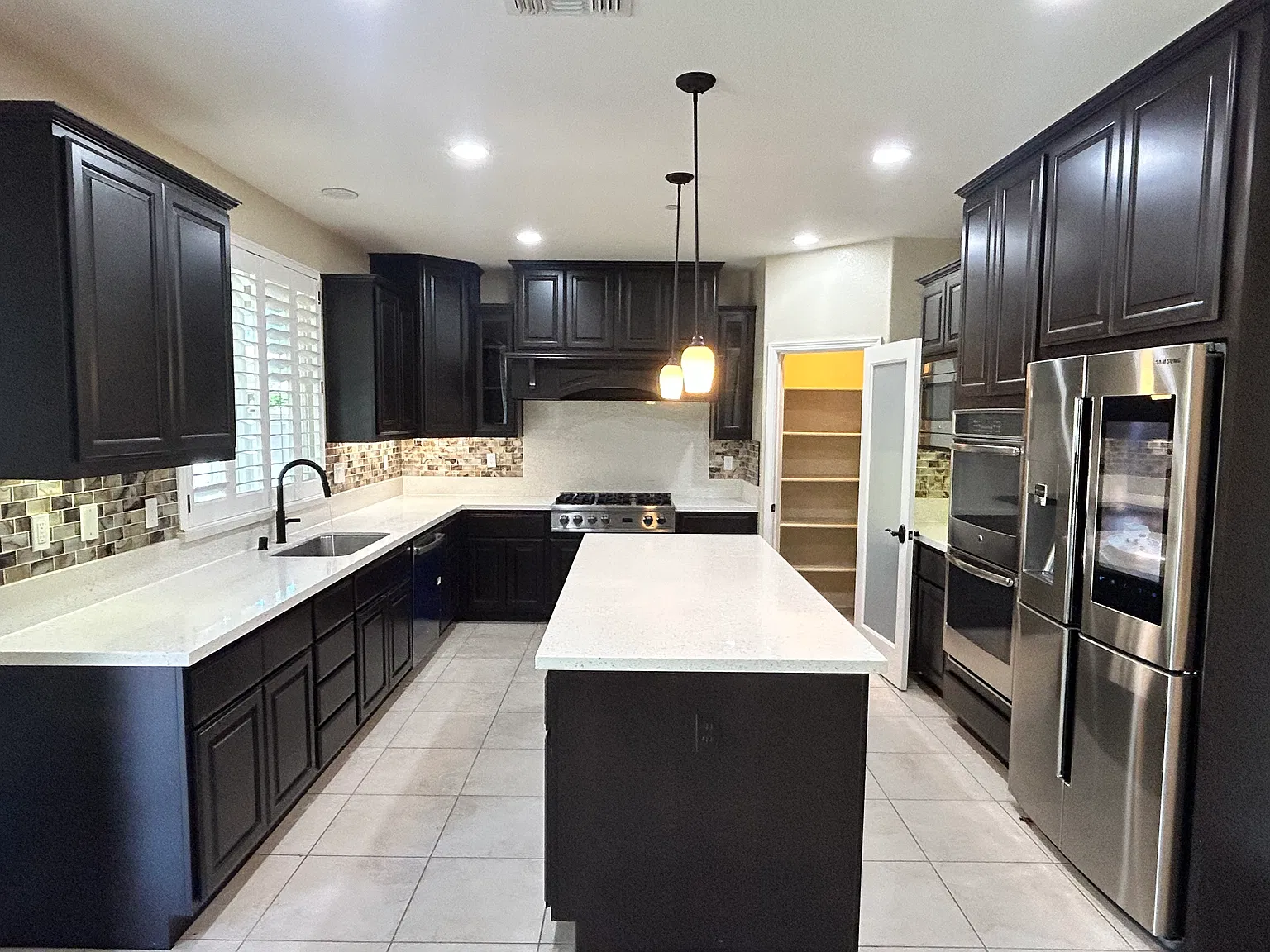 4 bed, 2856 sqft, $3,750 — Photo 3