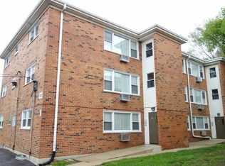 14020 S School St #2192864, Riverdale, IL 60827