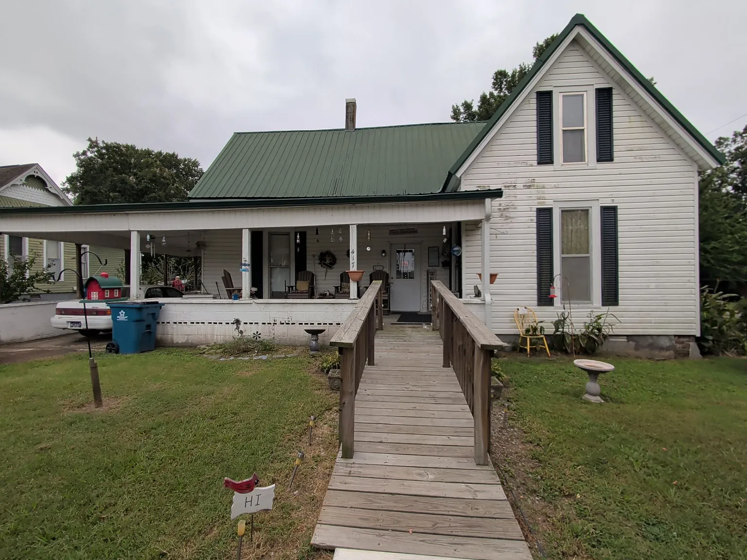 3 bed, 1265 sqft, $900 — Photo 1