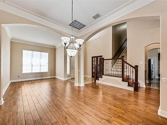 3rd image of 3630 Chesapeake Dr