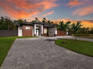 1045 Embers Pkwy W, Cape Coral, FL 33993
