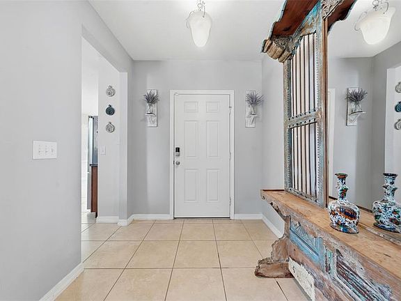 5th image of 940 FALLBROOKE AVENUE