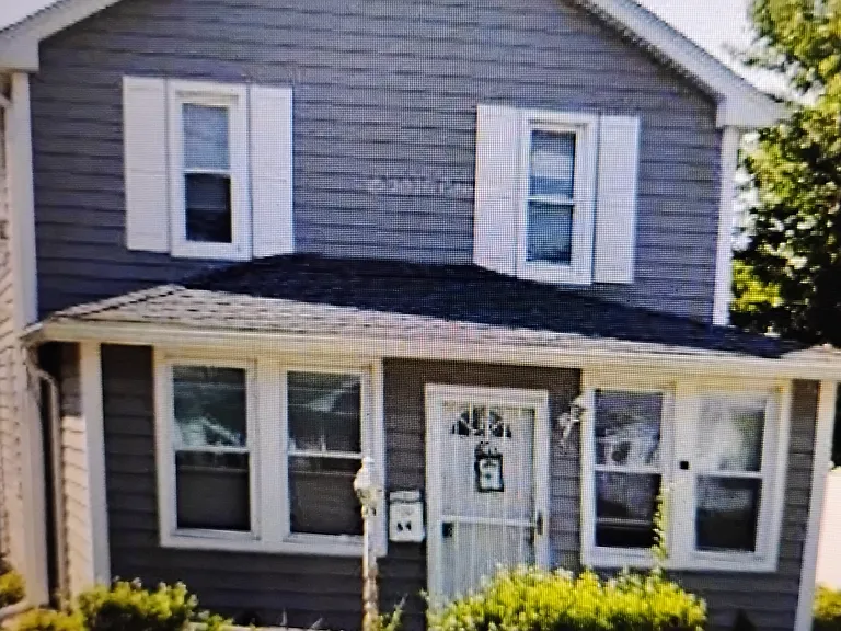 E Pennywood Ave — Photo 1