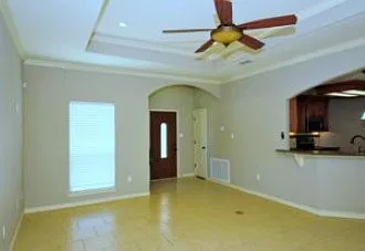 3 bed, 1600 sqft, $2,500 — Photo 4