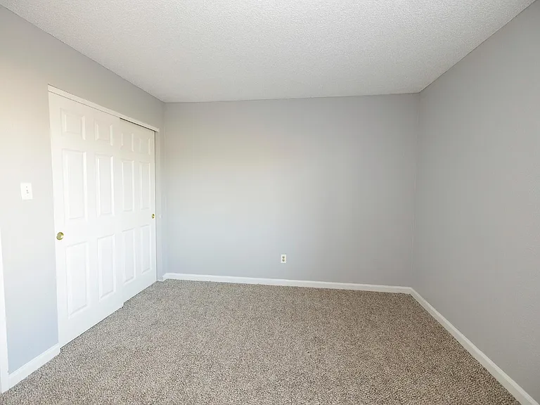 1313 Floyd Ave #122 — Photo 8
