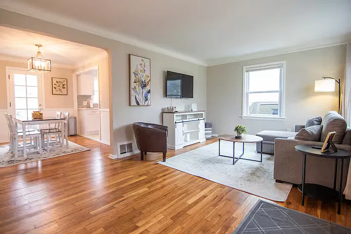 7046 Greenleaf Avenue - 1 — Photo 1