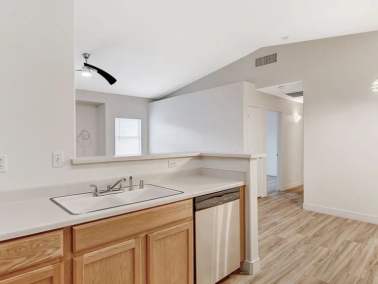 2052 Quarry Ridge St #201 — Photo 11