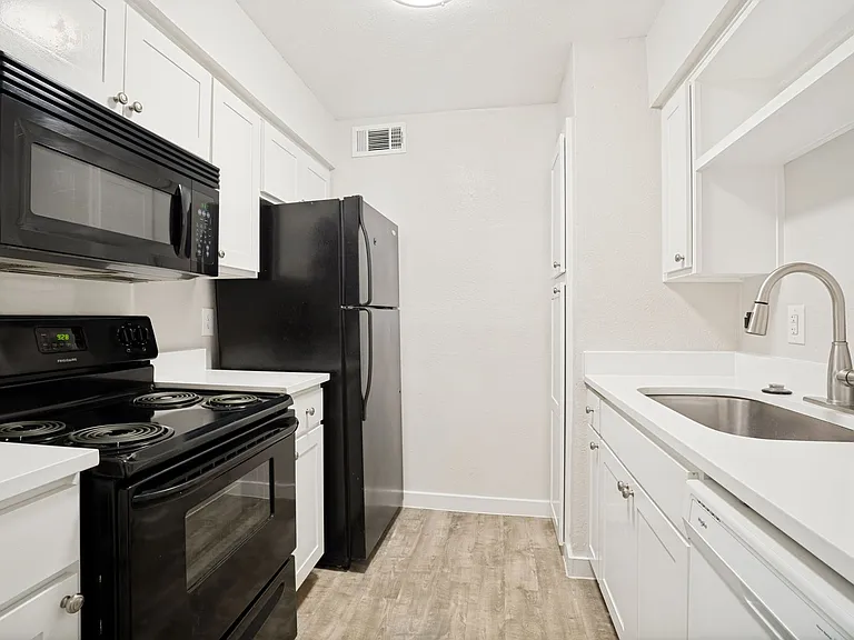 Gazebo Apartments (Denton, Tx) — Photo 34