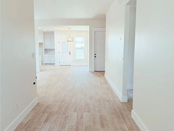 2nd image of 1509 Ridglea