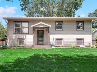 2201 Shallowford Dr, Valparaiso, IN 46383