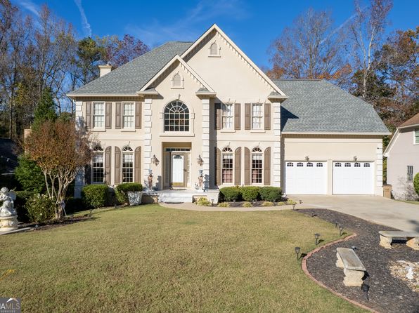 3303 Greencastle Way NE