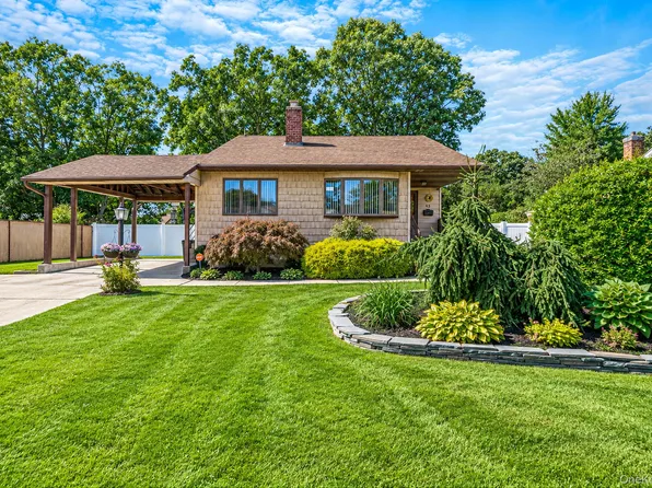 43 Jay Road, Centereach, NY 11720