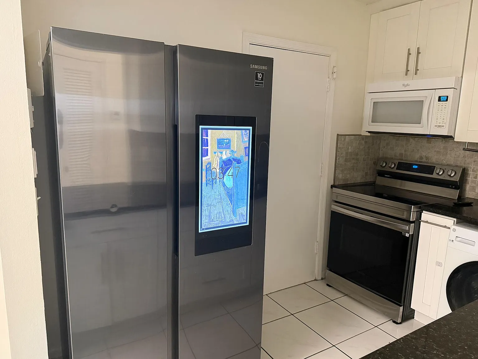 2 bed, 2.0 bath, 1030 sqft, $2,000 — Photo 2