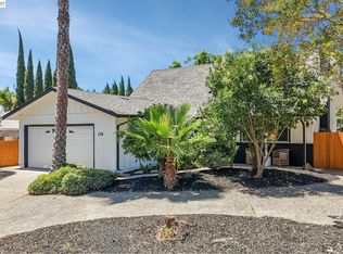130 Andover Dr, Vacaville, CA 95687